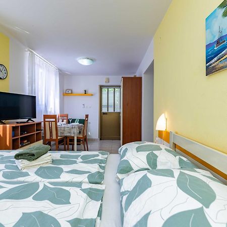 Apt Ana, Malinska, Vantacici, Island Krk Exterior photo